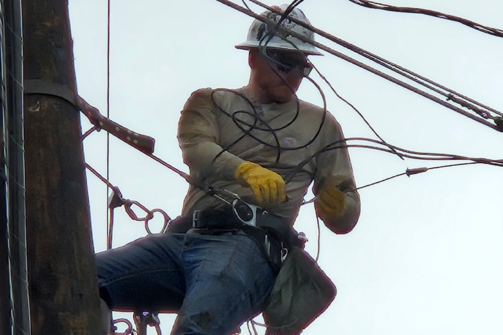 Overhead & Underground Distribution Line Maintenance & Repair